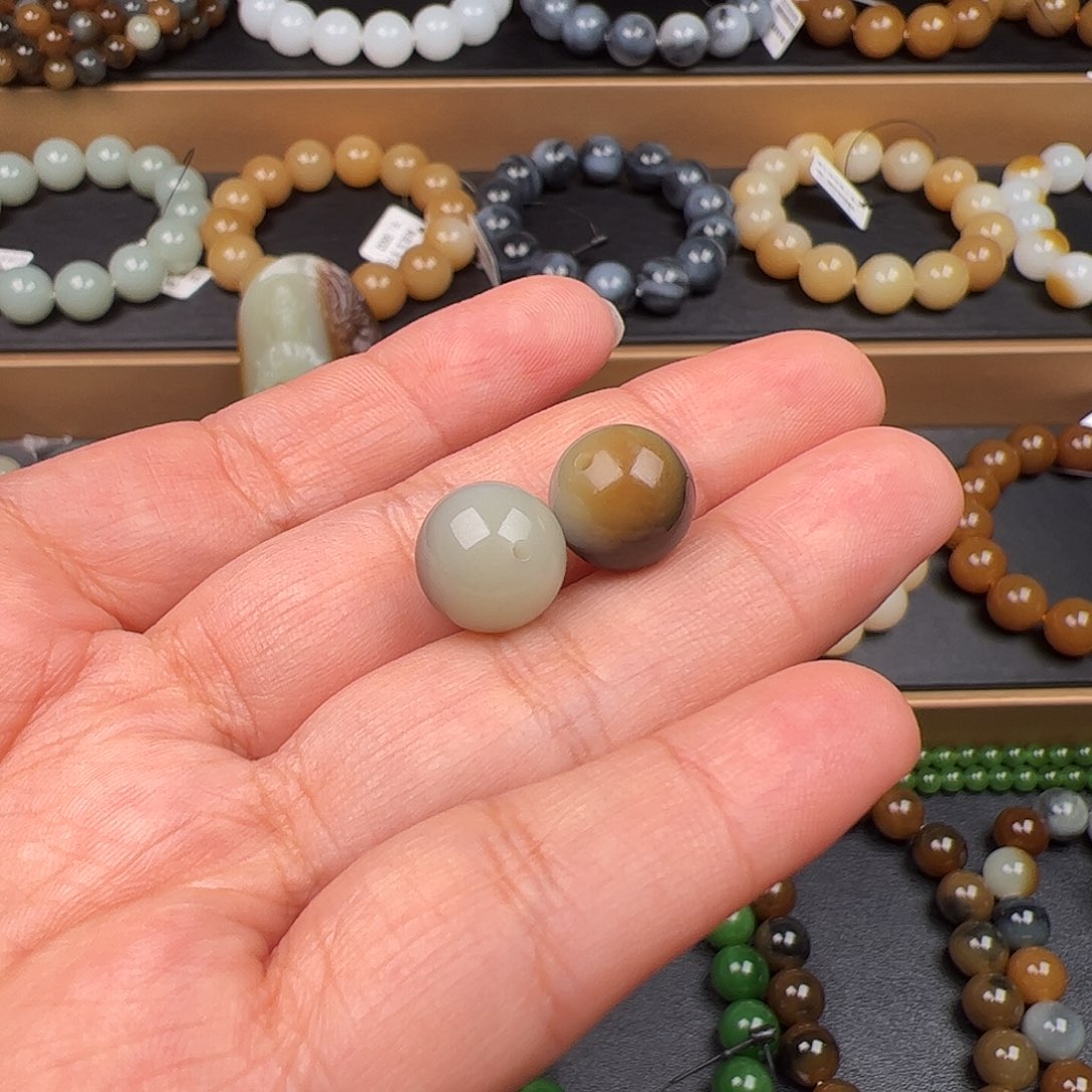 *****和田玉未镶嵌手链