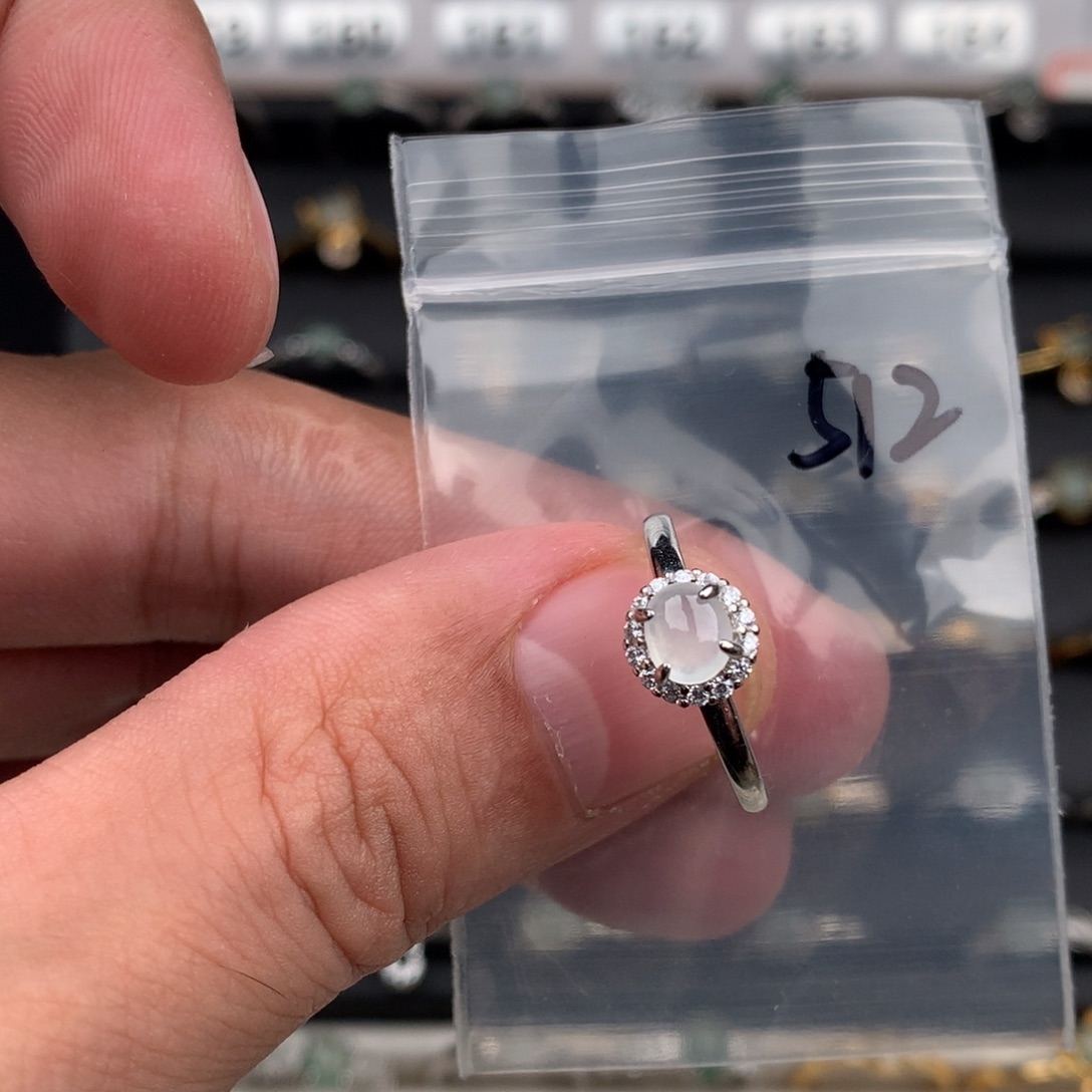 翡翠未镶嵌戒圈512