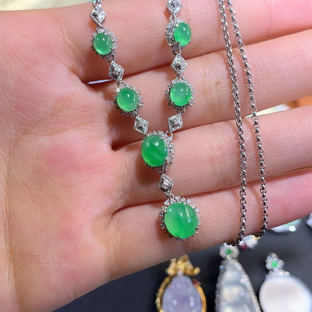 翡翠18K金镶嵌颈饰晚装套链