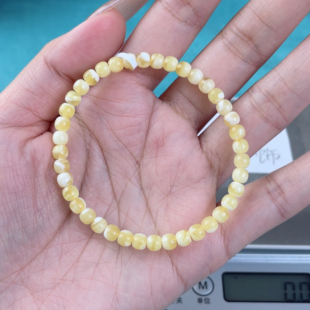 蜜蜡裸石未镶嵌蜜蜡70