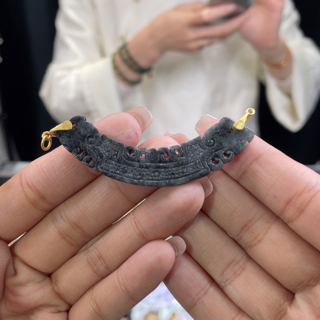 翡翠颈饰未镶嵌代编织