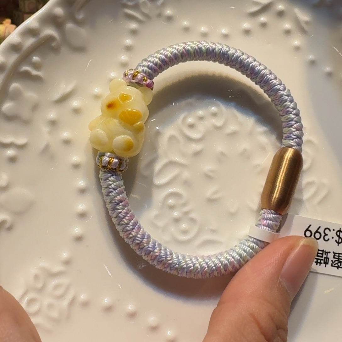 未镶嵌琥珀珠宝奇石
