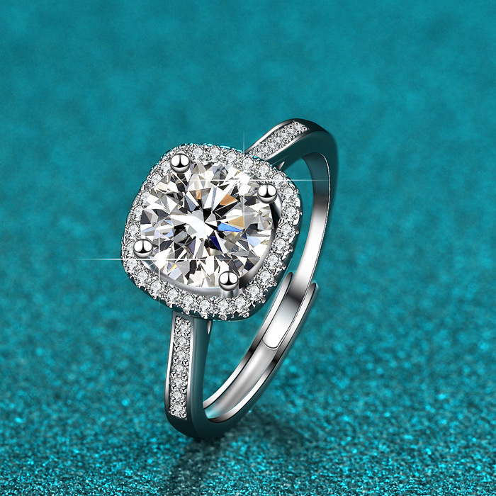 925银戒指 纯银戒指女经典豪华方包莫桑石戒指1克拉