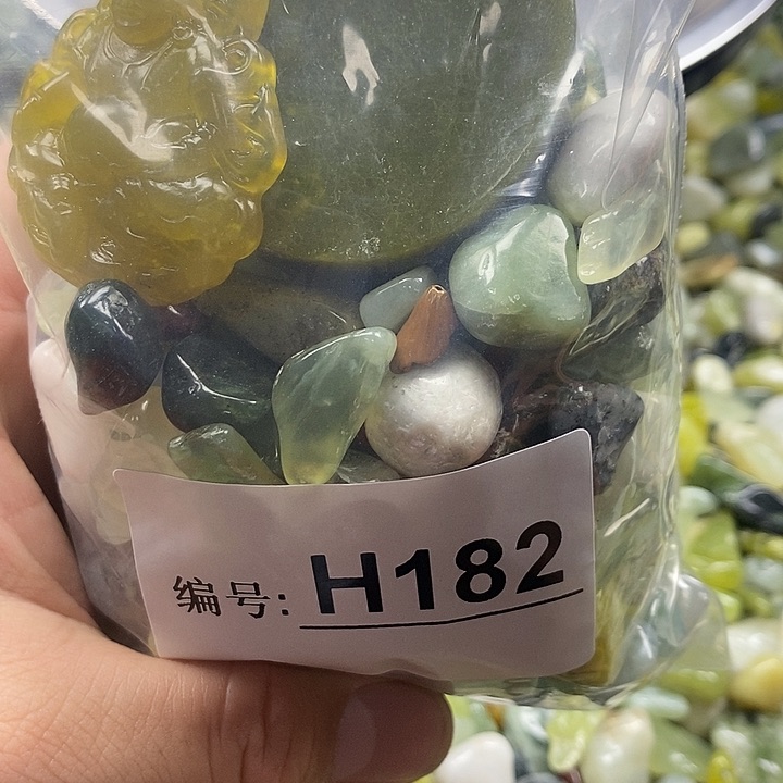 岫玉鱼缸石未镶嵌