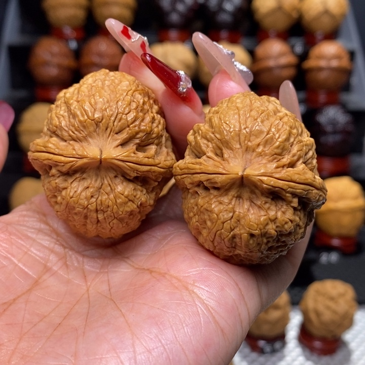 文玩核桃把件铁狮子31号