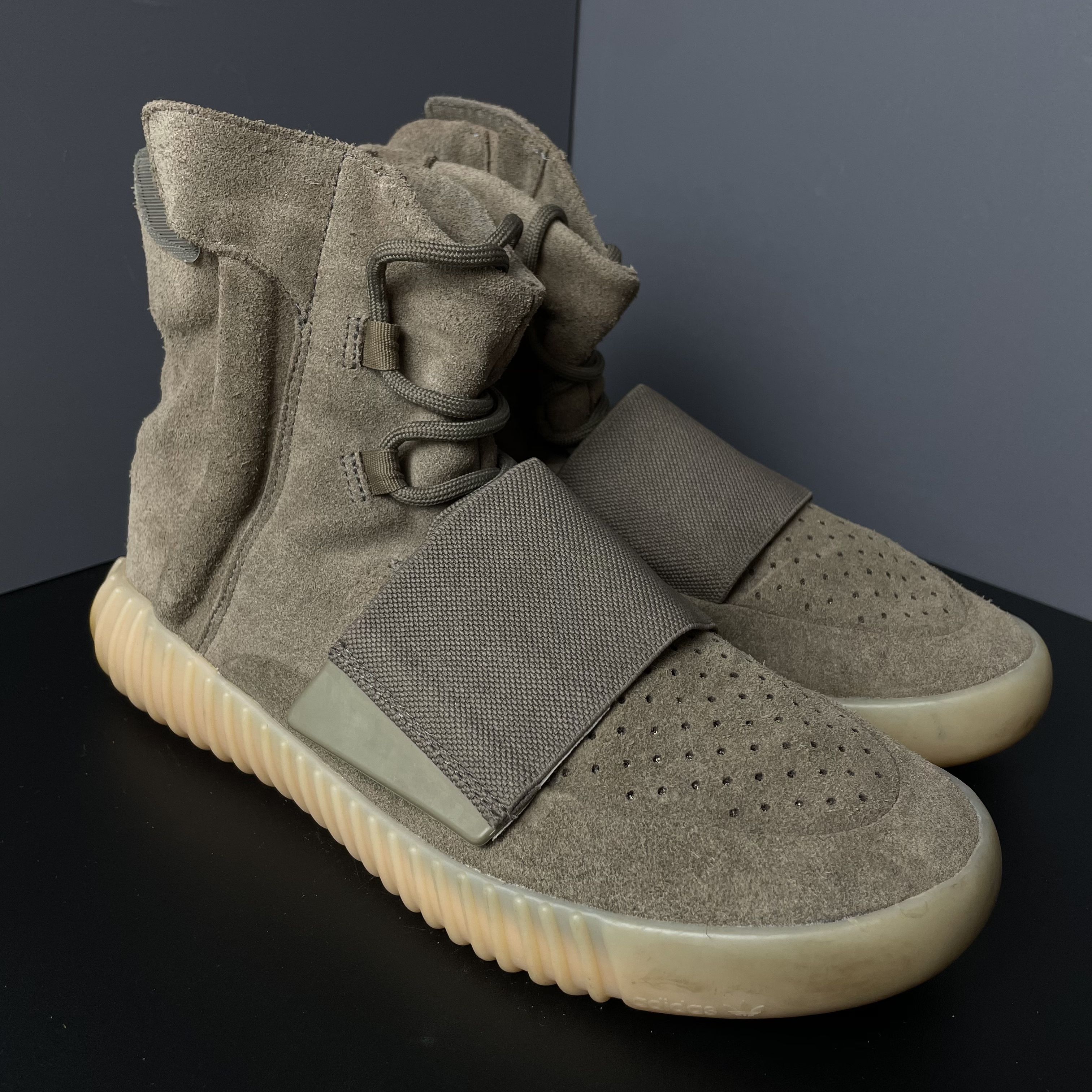 90新 adidas/阿迪达斯 41码 Yeezy 750 Boost 休闲鞋 深棕 无盒