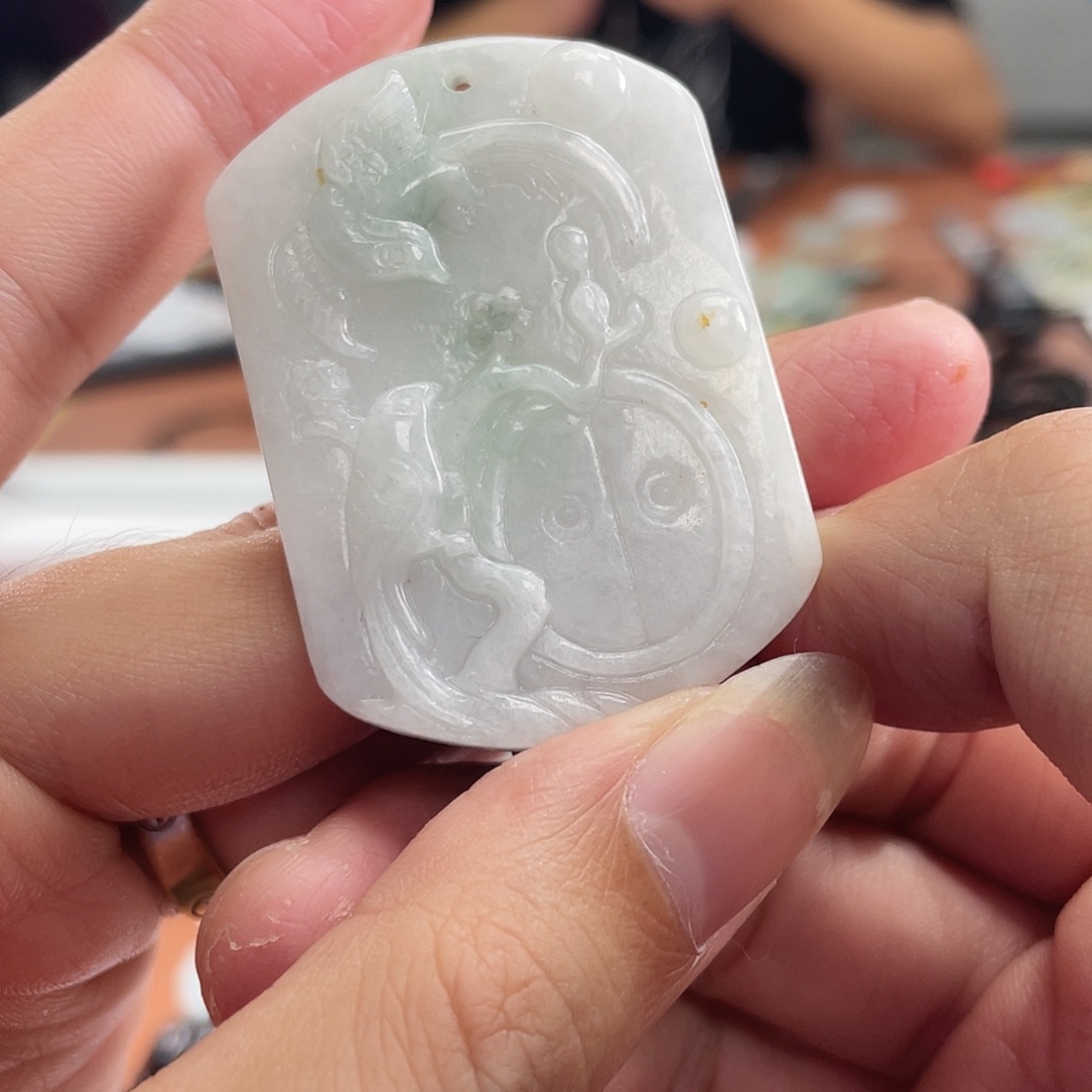翡翠未镶嵌颈饰翡翠
