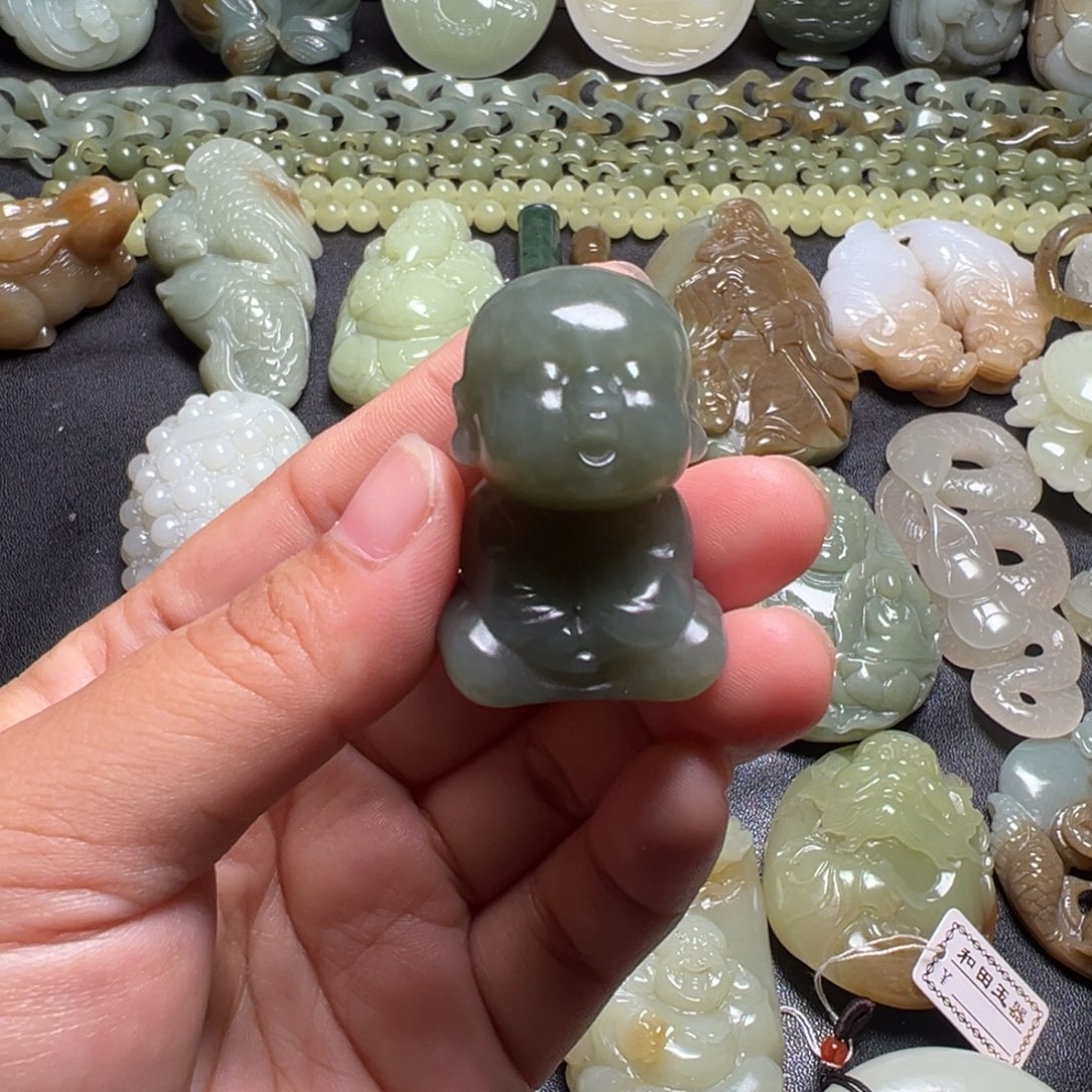 和田玉未镶嵌颈饰