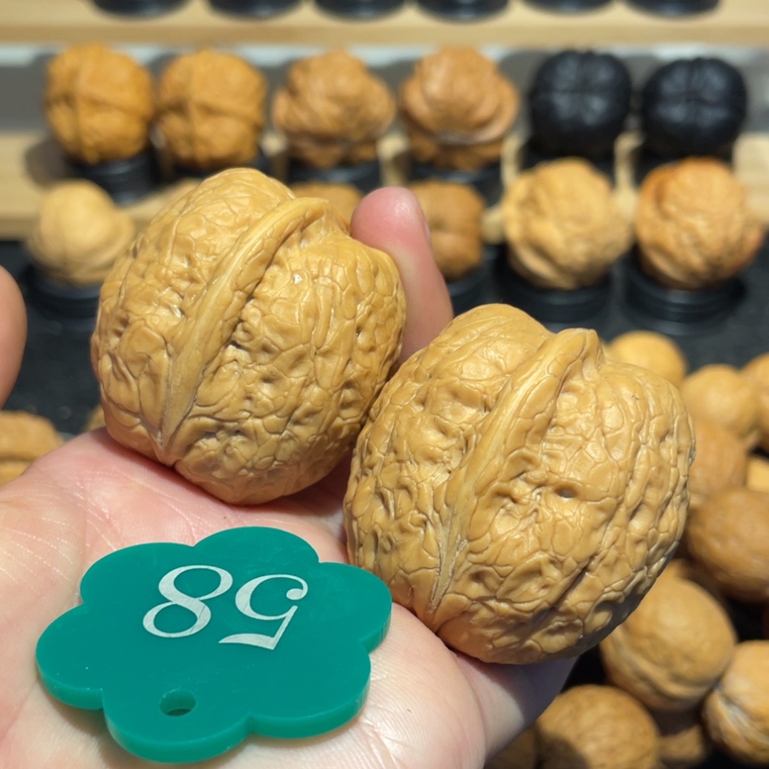 金龟玉甲核桃39。   