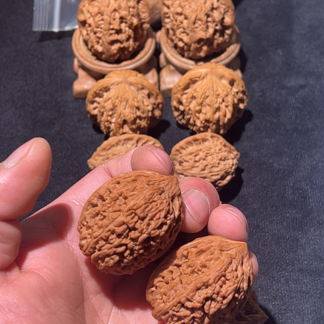 山***里文玩核桃吊坠蒜头