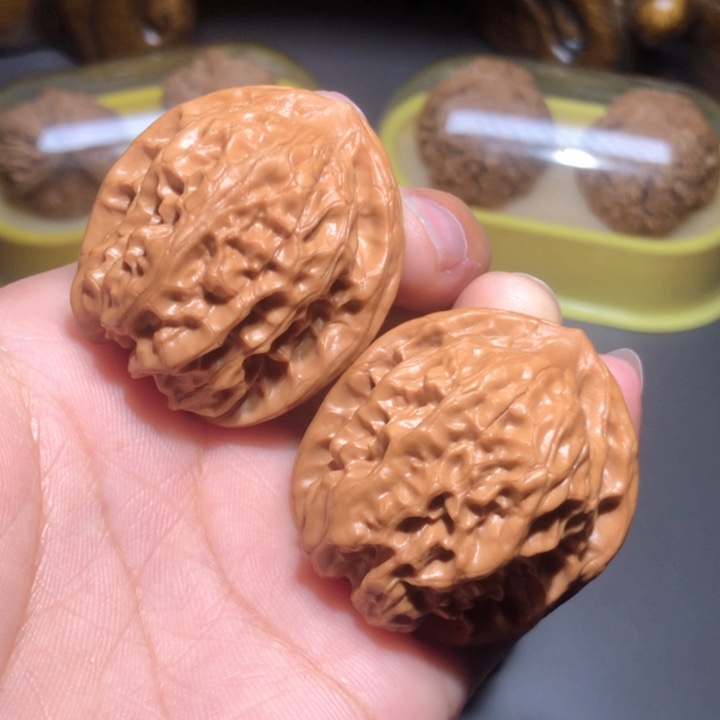 文玩核桃把件36.5磐石