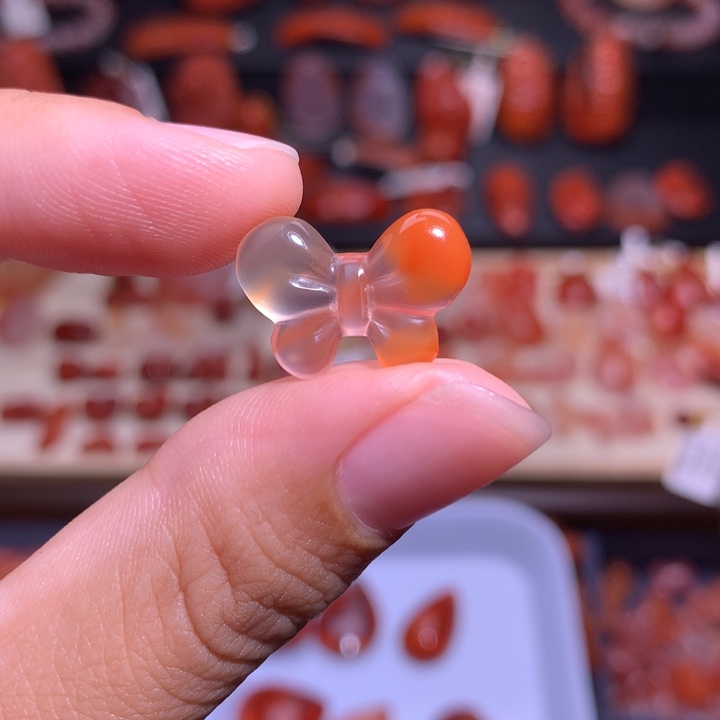 南红玛瑙未镶嵌珠宝半成品蝴蝶结