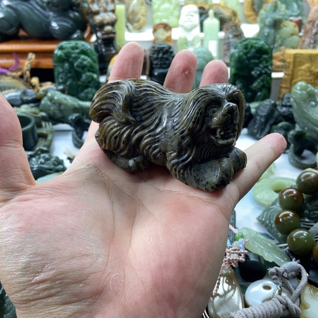 岫岩河磨玉（透闪石质玉）未镶嵌把件