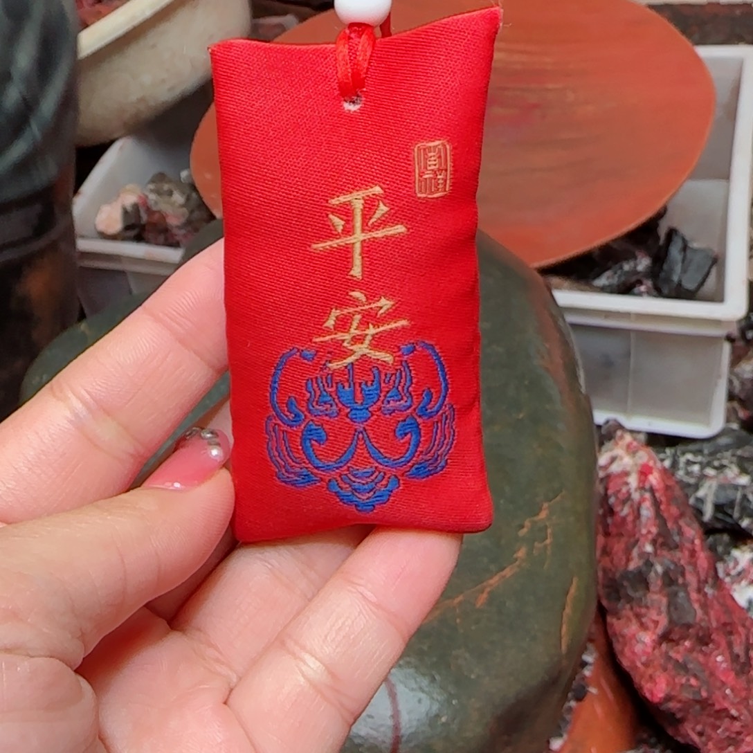 天然辰砂晶体细砂