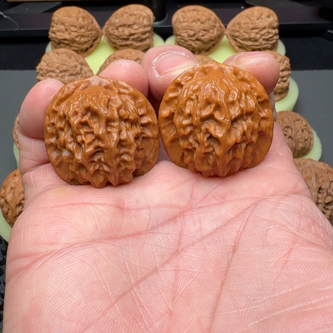 文玩核桃把件瓷娃娃37