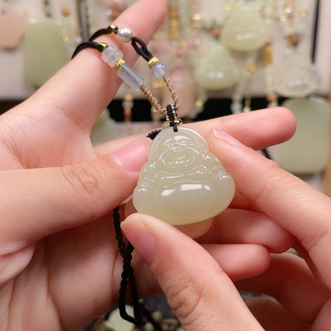 石英质玉未镶嵌颈饰30绿佛 搭配粉佛普通绳