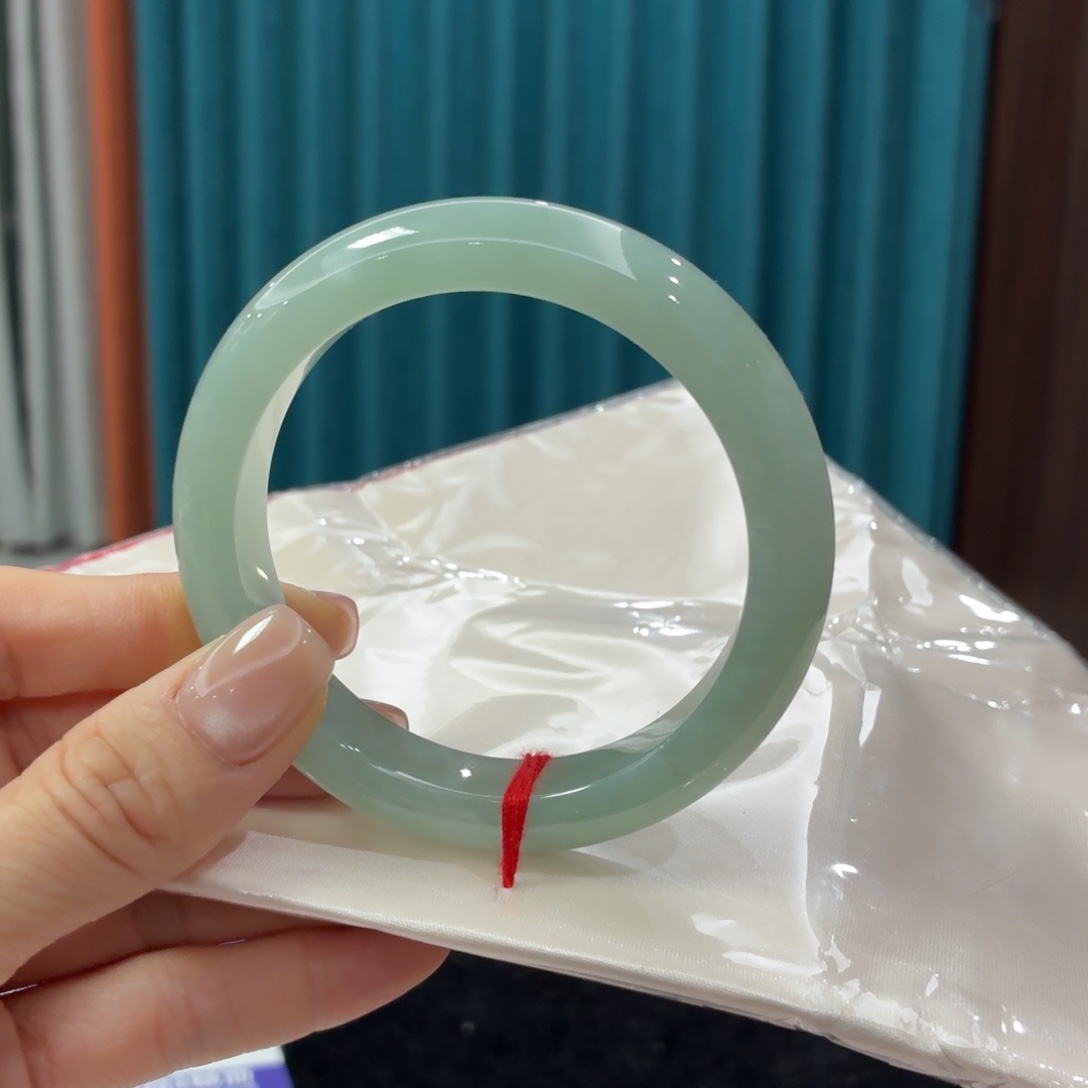 未镶嵌手镯翡翠完美者 慎拍 圈口57.6