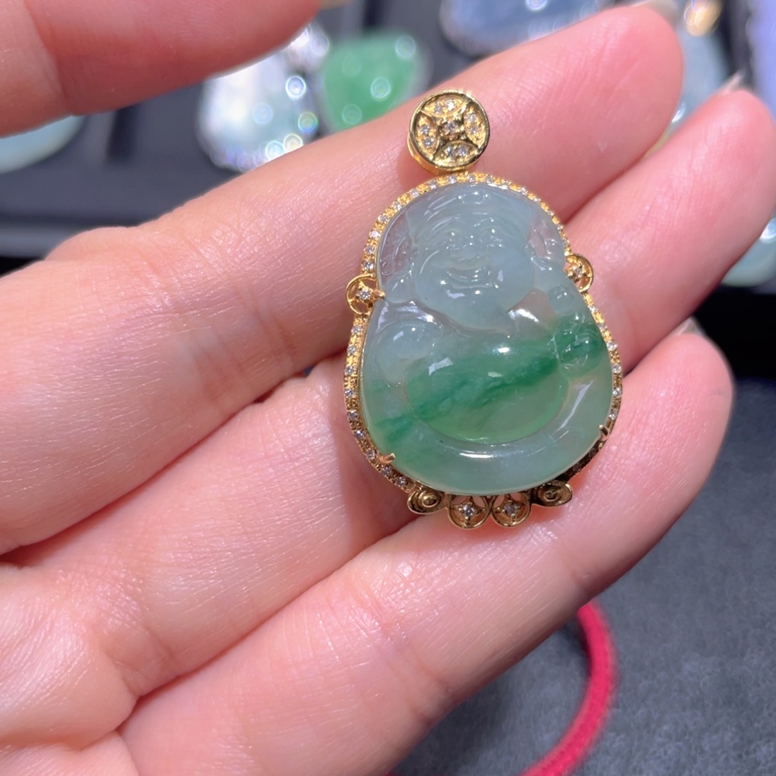 颈饰18K金镶嵌翡翠翡翠