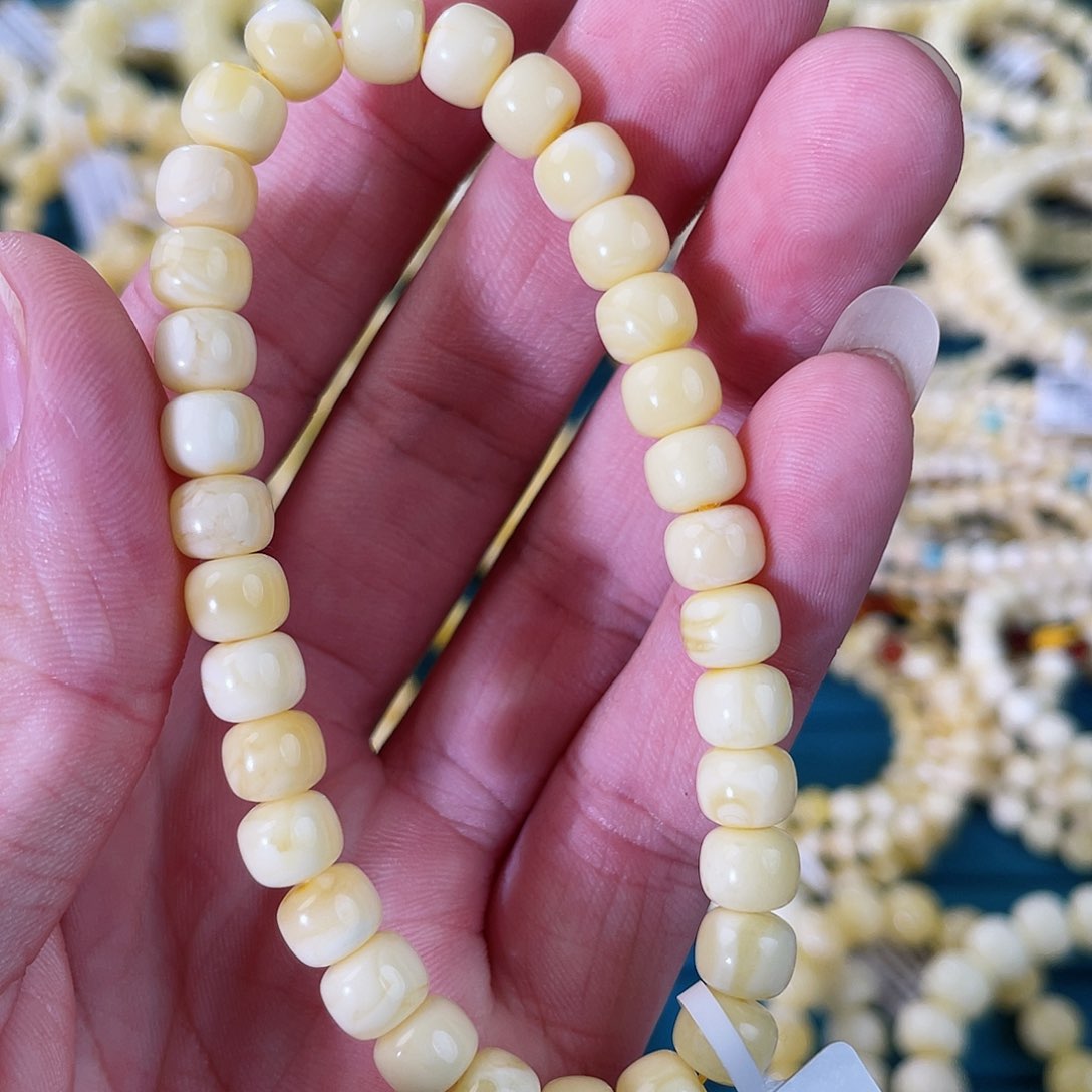 琥珀裸石未镶嵌DY241226B005