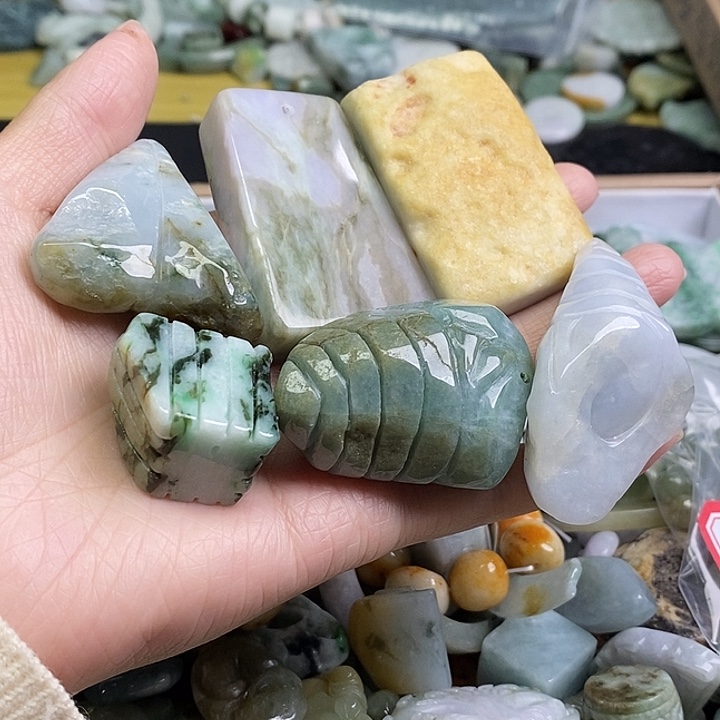 飞***天翡翠未镶嵌颈饰天然翡翠