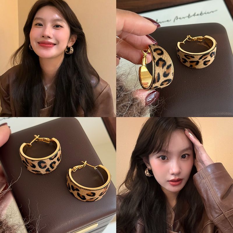 铜合金耳饰 梅姐饰品83 复古耳圈港风高级感小众独特美拉德耳环