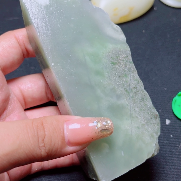 和田玉（糖玉）未镶嵌珠宝奇石