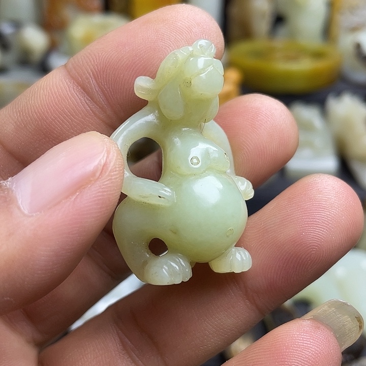 颈饰未镶嵌和田玉