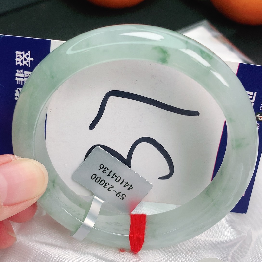 翡翠手镯未镶嵌缅甸天然A货翡翠