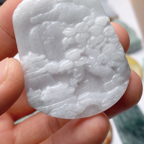 翡翠颈饰未镶嵌翡翠