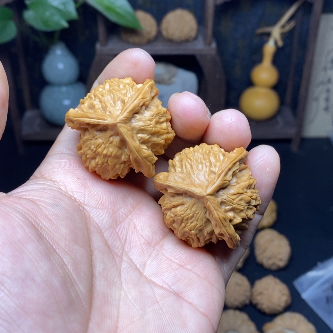 文玩核桃吊坠39盘山三棱
