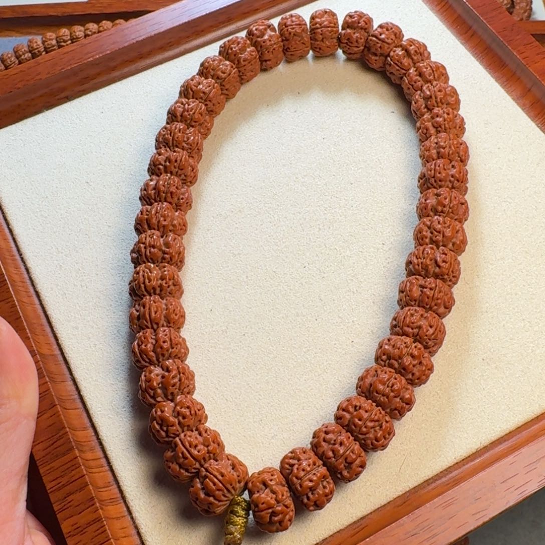 金刚菩提把件飞碟梅花大手持38颗14.5