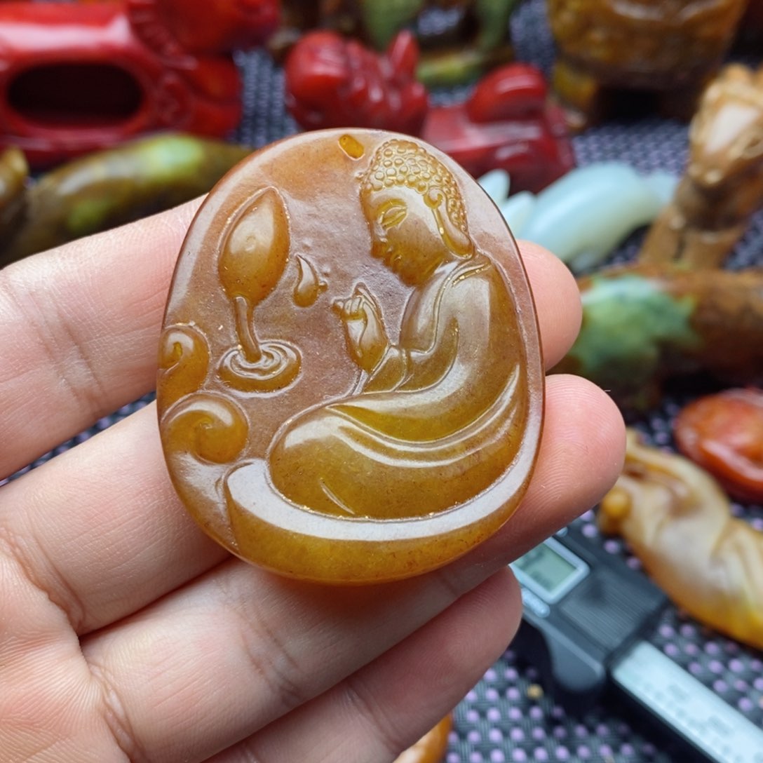 蛇纹石玉颈饰未镶嵌