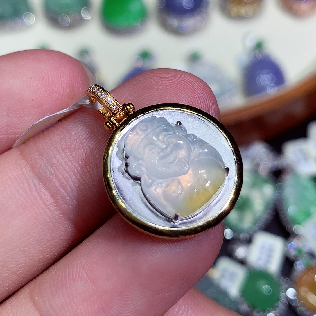 翡翠吊坠(不含链)18K金镶嵌