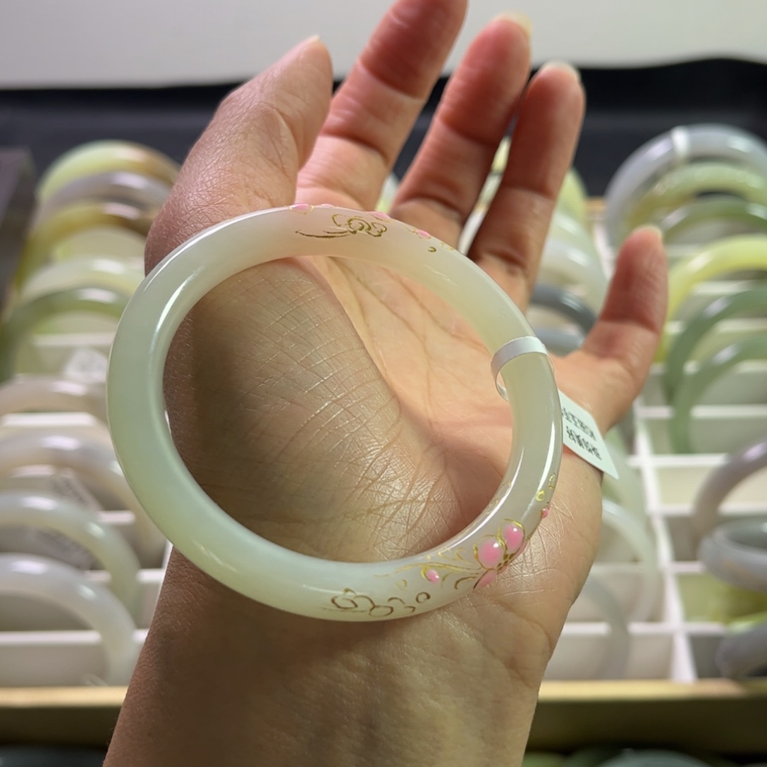 和田玉手镯54圈口未镶嵌