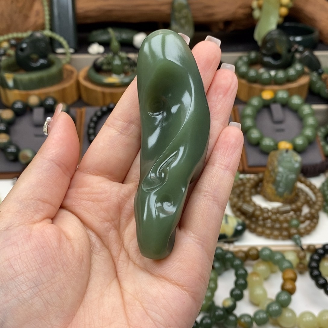 岫岩河磨玉（透闪石质玉）未镶嵌挂件R*W