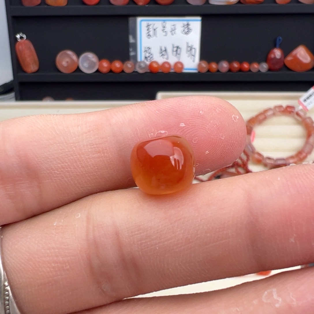 南红玛瑙未镶嵌川料老型珠10.6mm