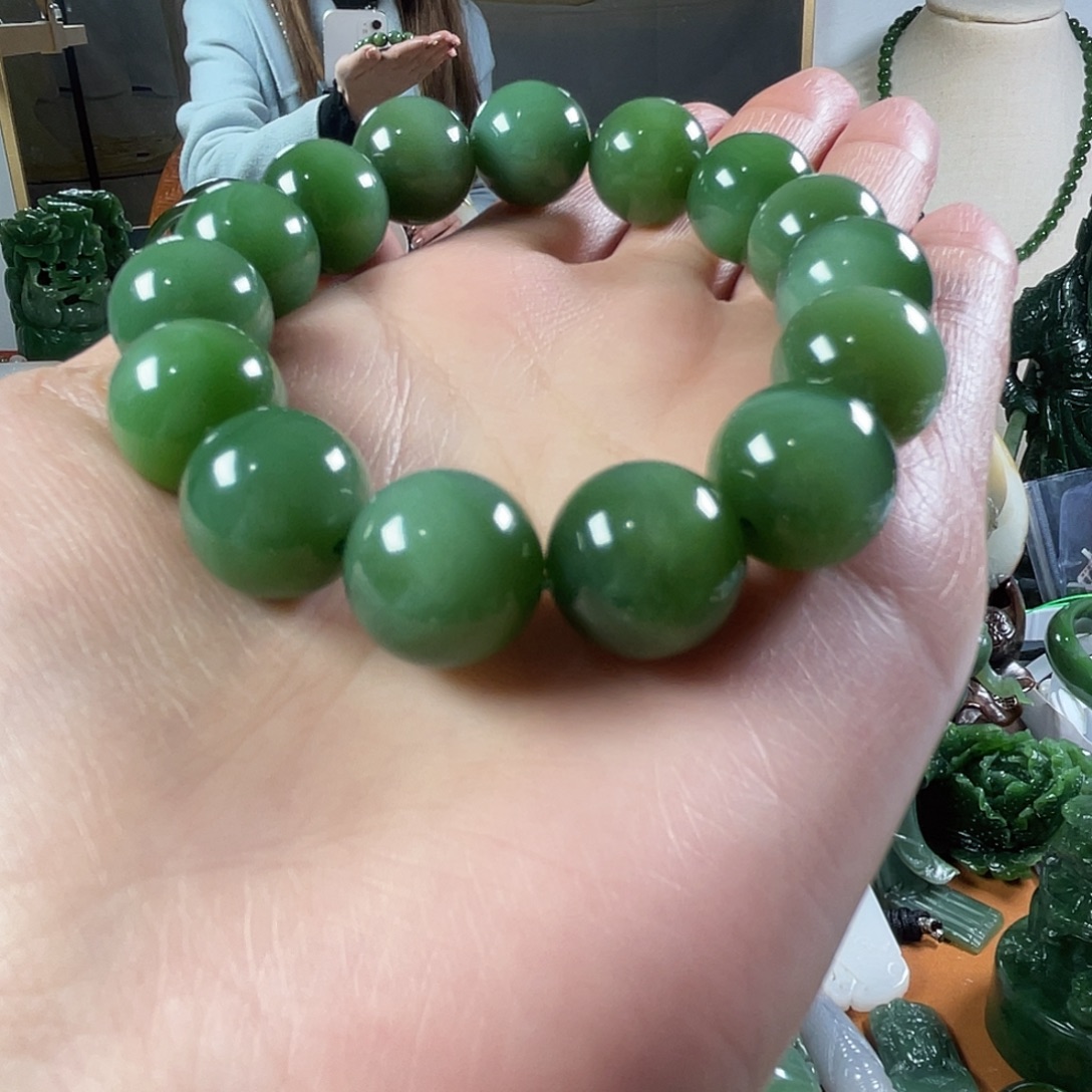****j和田玉（碧玉）未镶嵌手串