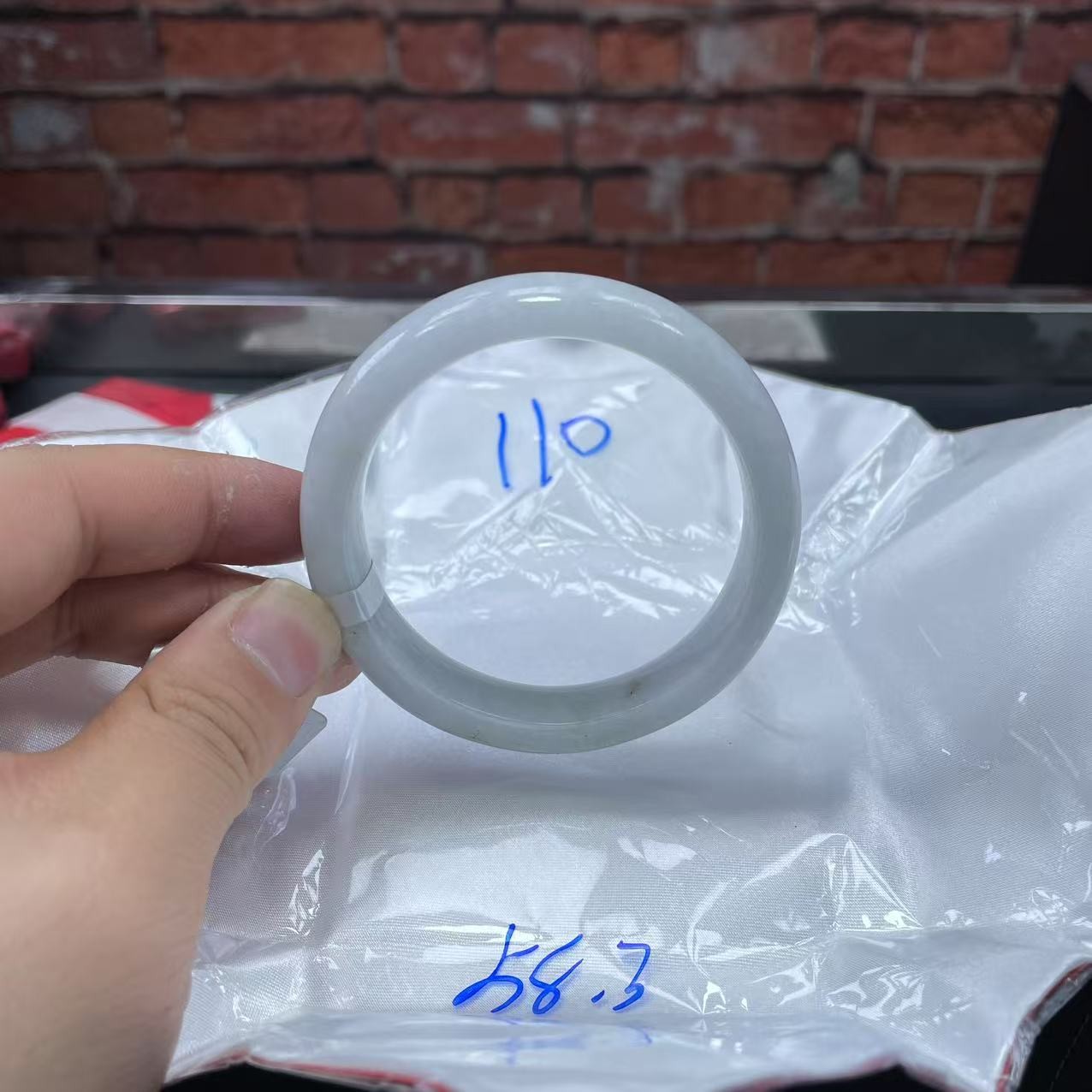 毛货手镯需精细抛光/110