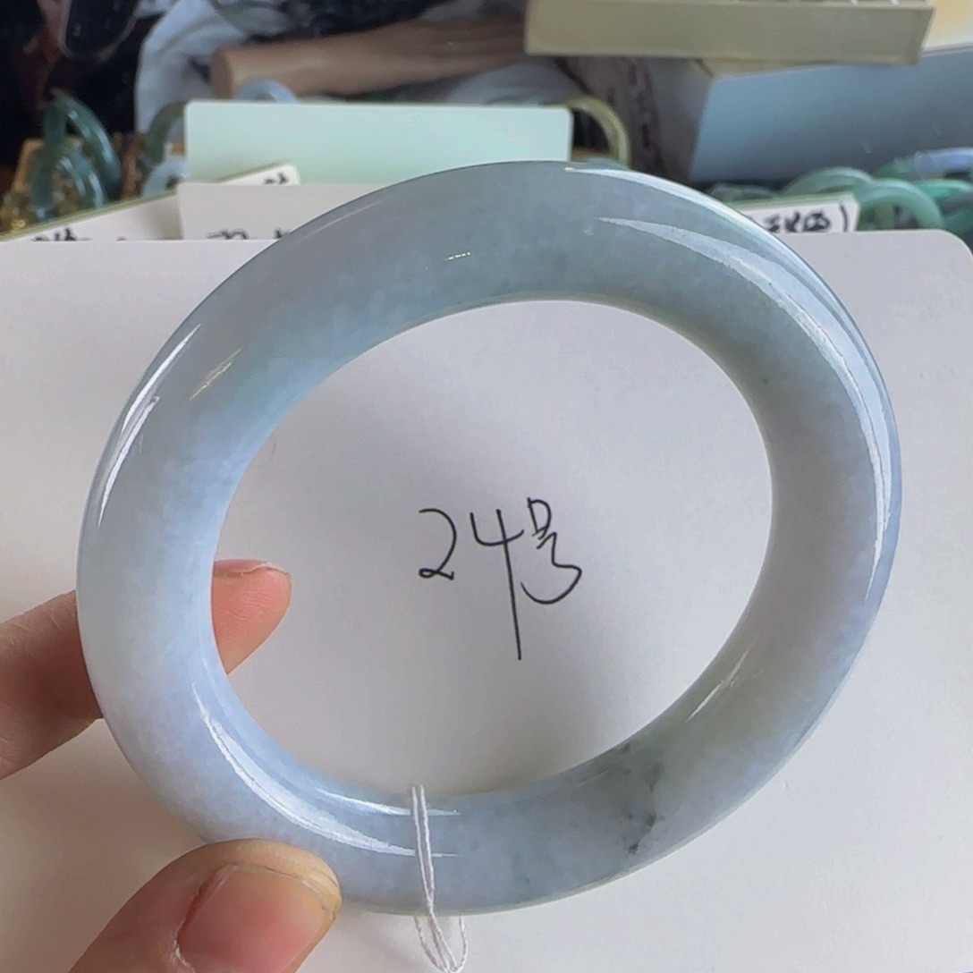 翡翠手镯未镶嵌老坑57.6圈