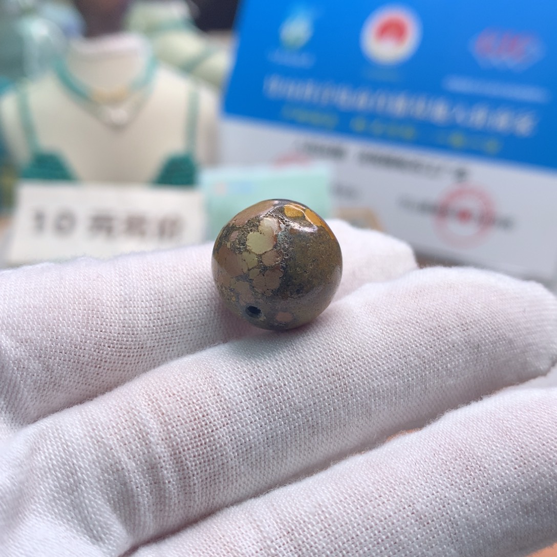 绿松石未镶嵌饰品