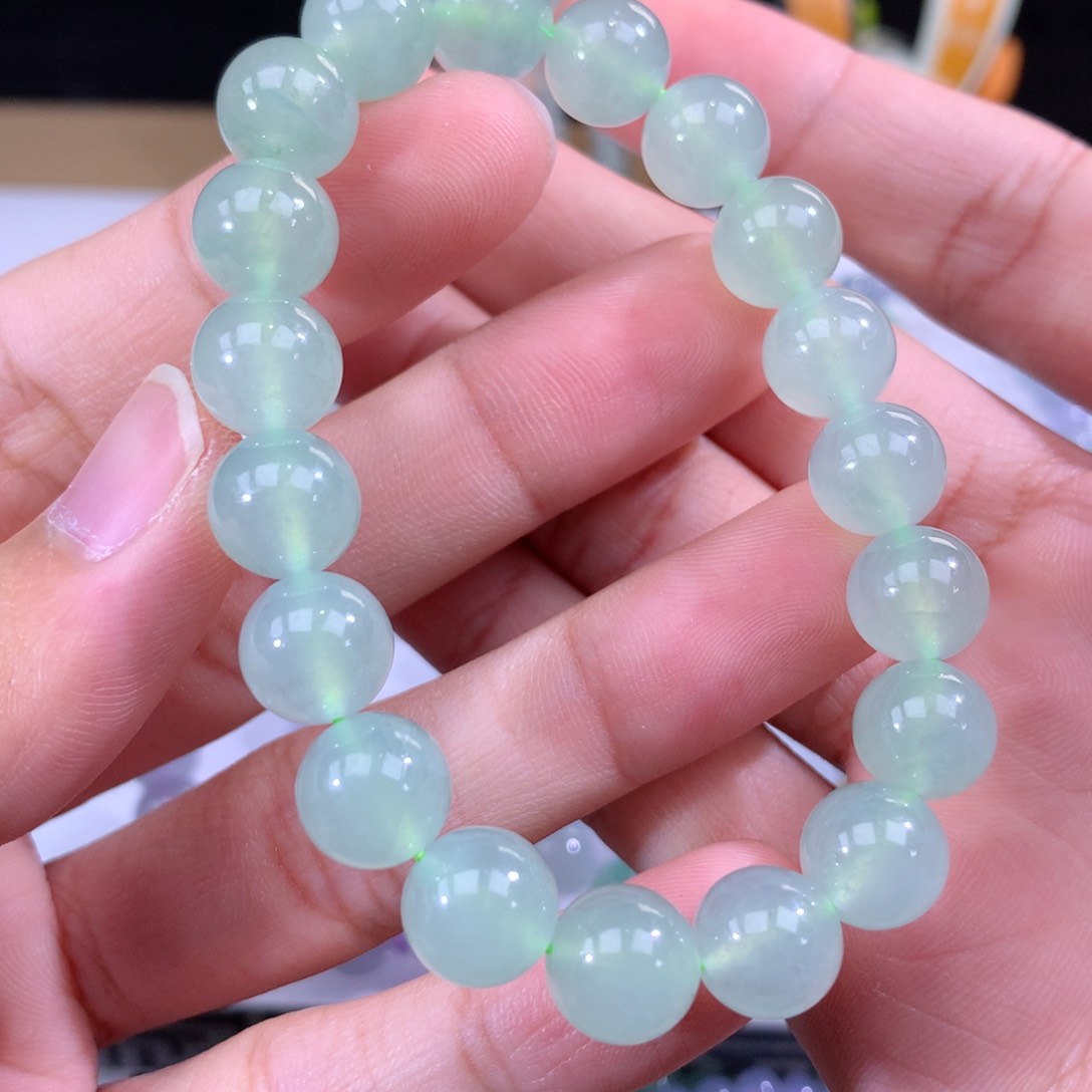 翡翠手链未镶嵌翡翠