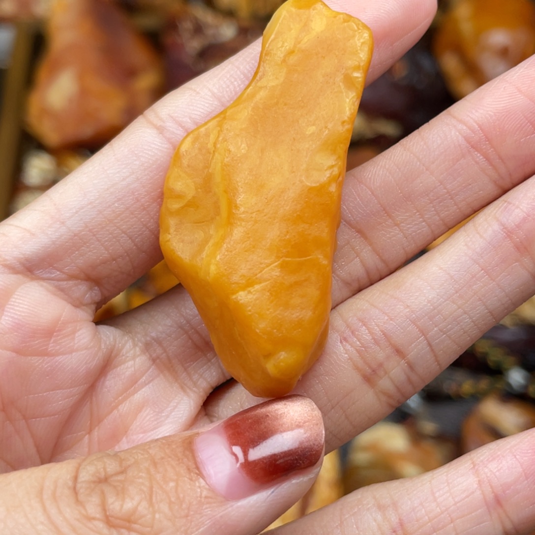 琥珀未镶嵌珠宝奇石