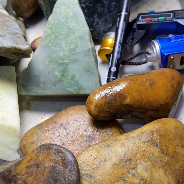 透闪石质玉珠宝半成品未镶嵌