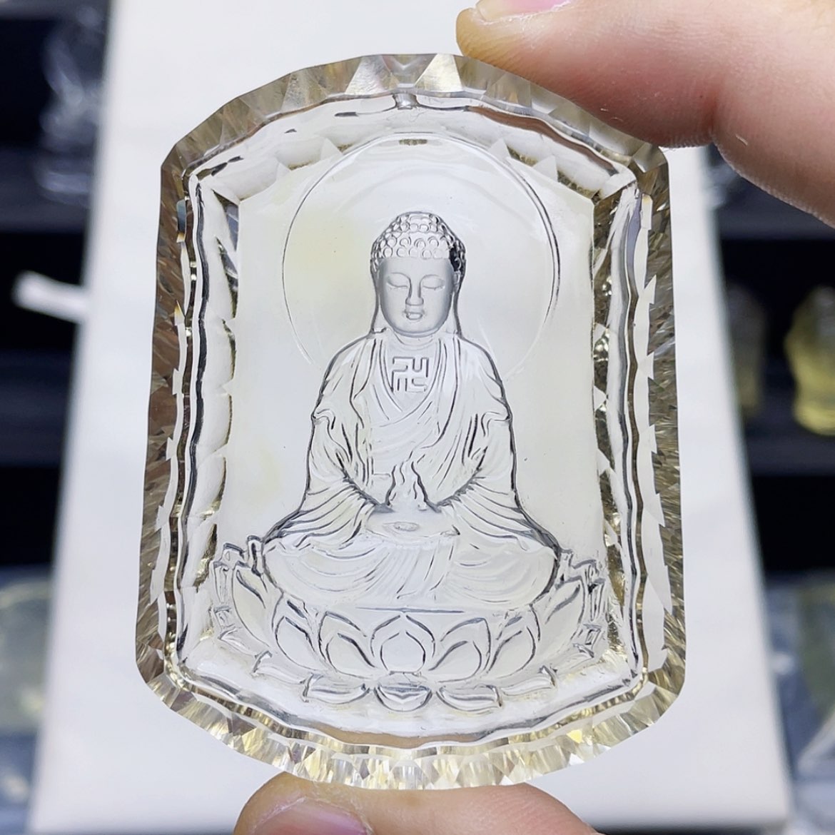 【闪购商品】水晶颈饰未镶嵌黄水晶千禧面超大大日如来吊坠