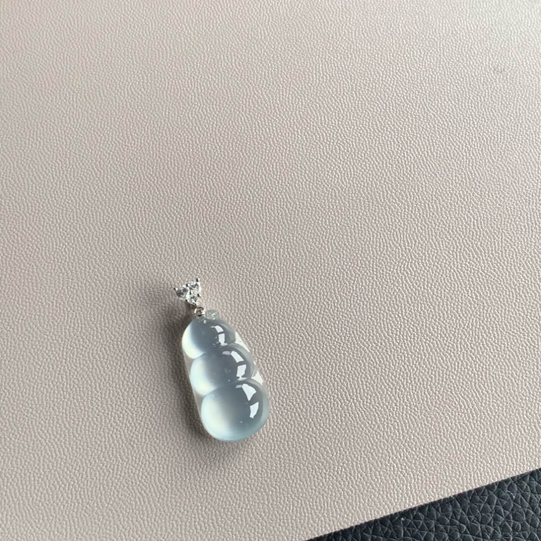 翡翠颈饰18K金镶嵌天然缅甸翡翠