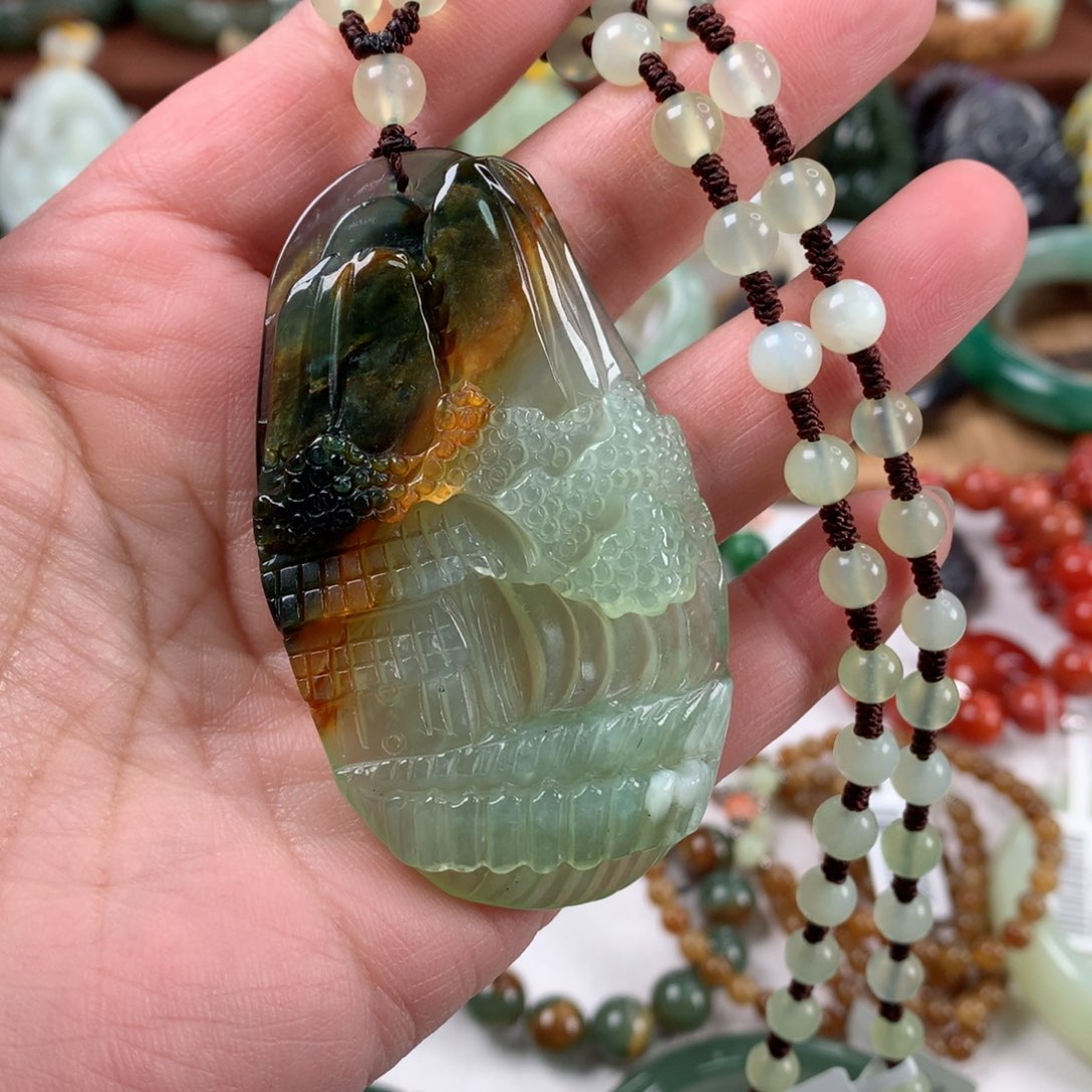 岫玉颈饰未镶嵌吊坠