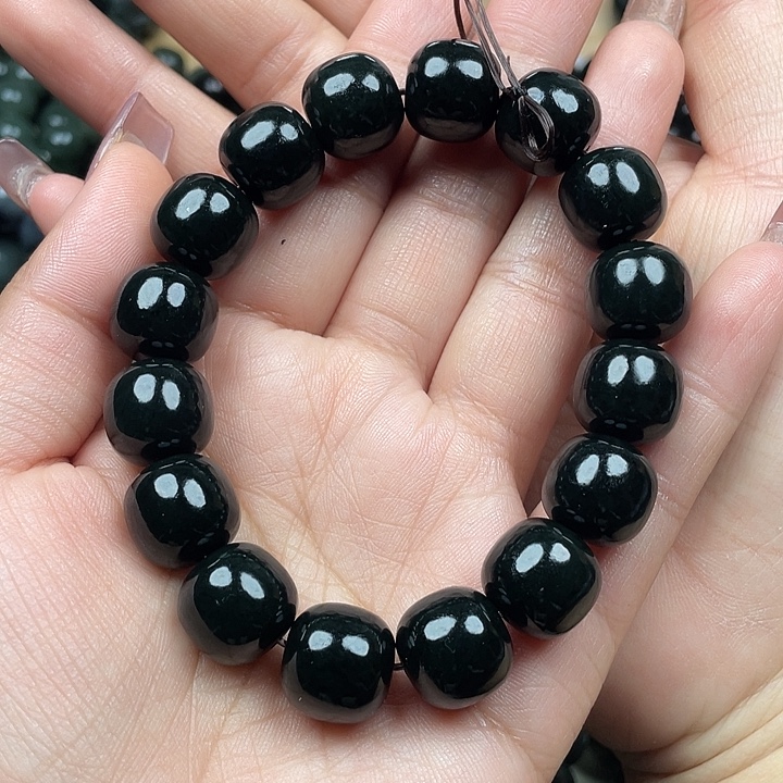 ****海和田玉未镶嵌手链