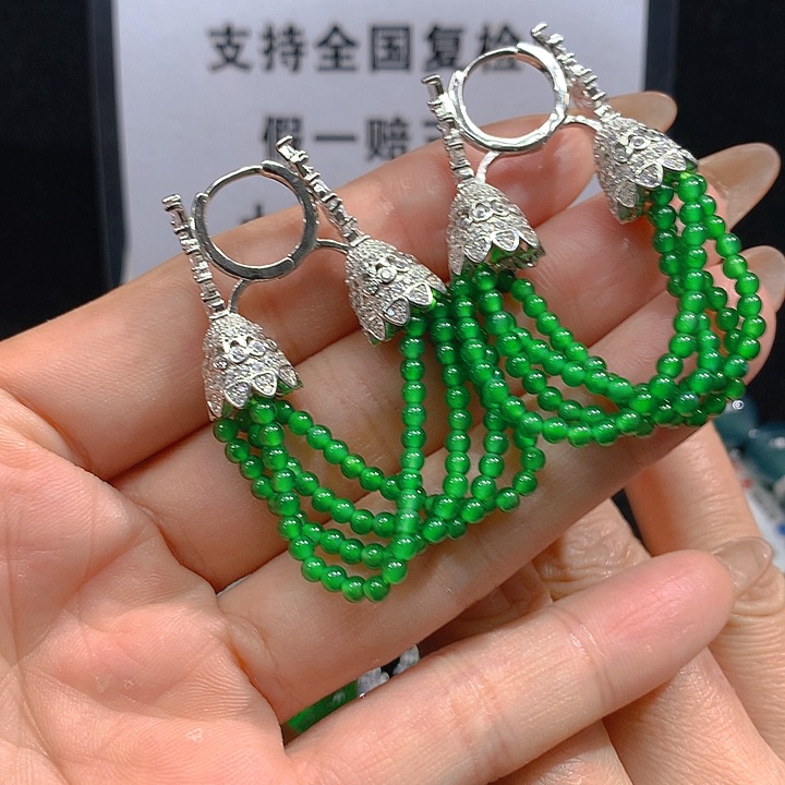 翡翠手链未镶嵌，