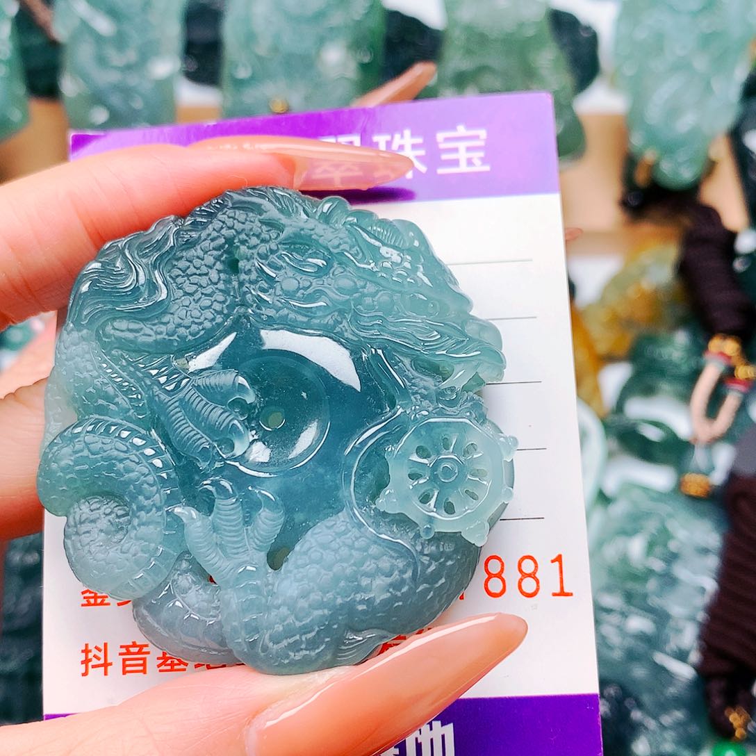 【闪购商品】翡翠颈饰未镶嵌纯天然A货翡翠