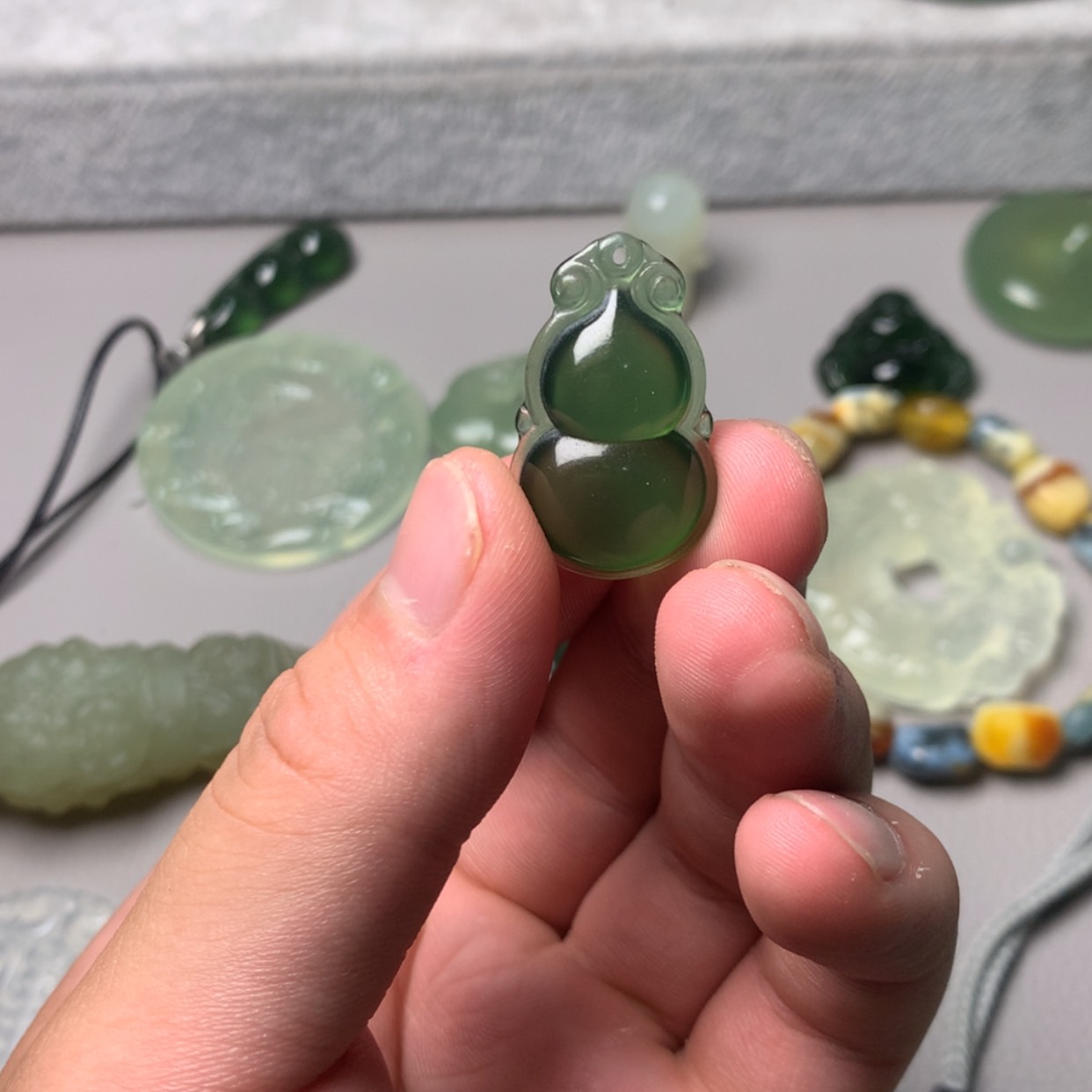 【闪购商品】蛇纹石玉未镶嵌岫玉拍二Z****r